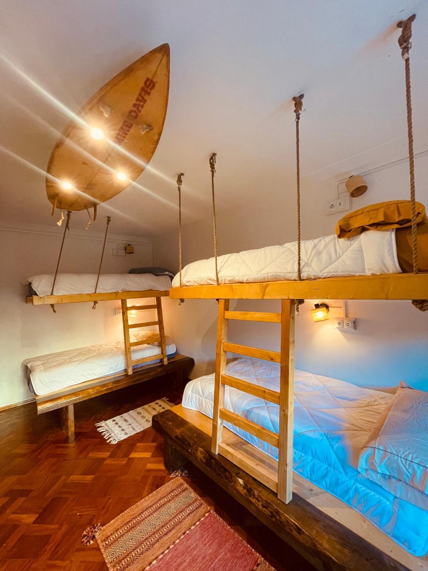 Lisbon Soul Surf Camp Vandrerhjem Cascais Eksteriør bilde