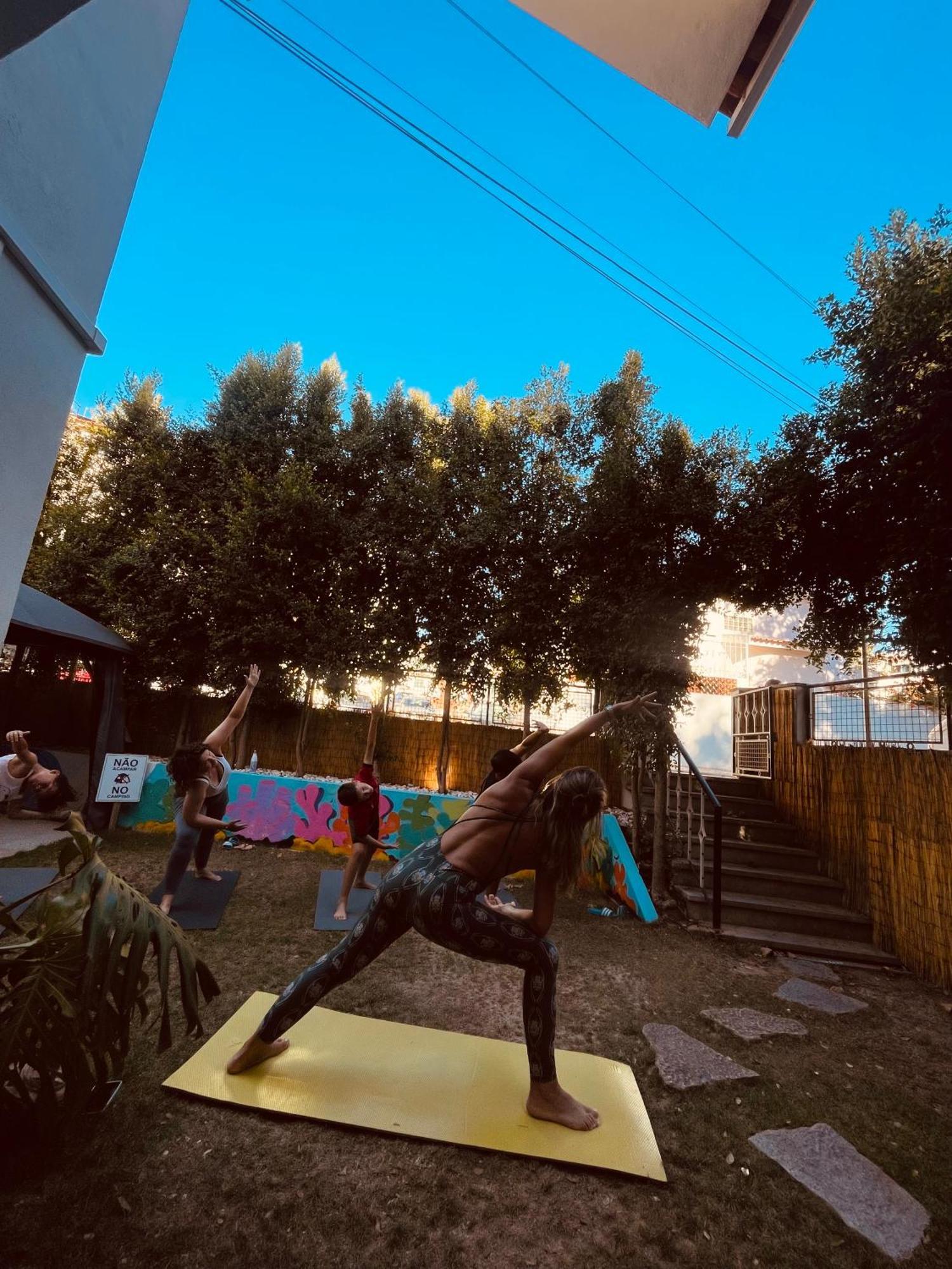 Lisbon Soul Surf Camp Vandrerhjem Cascais Eksteriør bilde